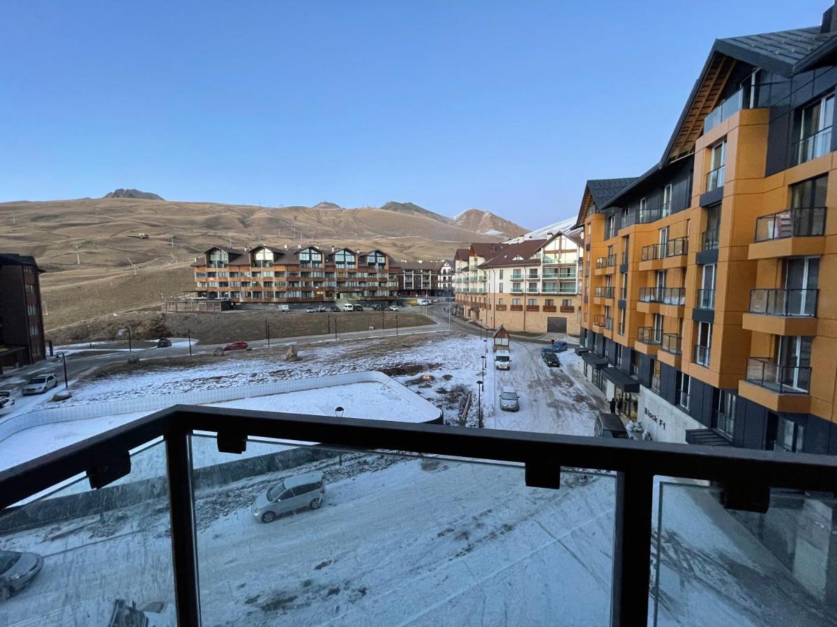 Redco Four Seasons In New Gudauri 302 Apartment Exterior photo